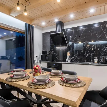 Osada Gubalowka Na Polanie Pajakowka &